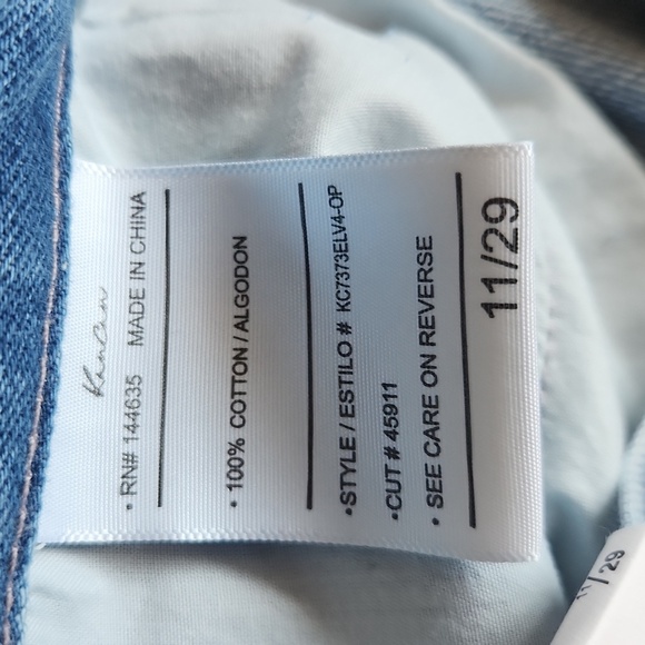 KanCan Jeans Ultra high rise 90S FLARE Light Wash Distressed Button Fly Wide Leg - Picture 7 of 16